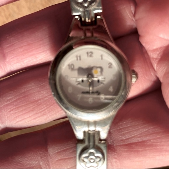 Hello Kitty Watch - Picture 4 of 6